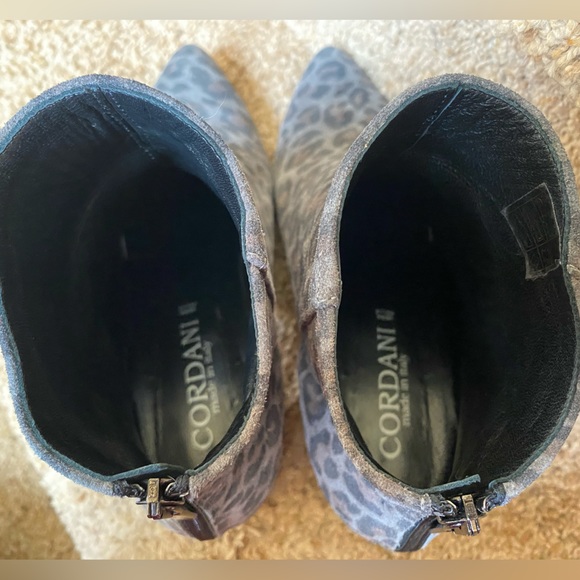 Cordani Womens Size 6 Gray Cheetah Suede Ankle Bootie EUC 36.5 EU Made in Italy - Picture 9 of 10